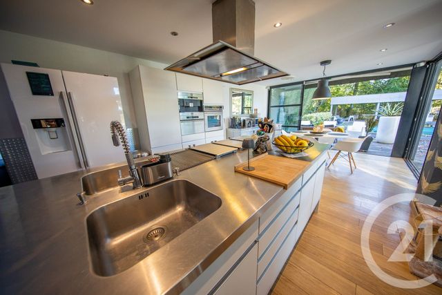 maison à vendre - 6 pièces - 208.35 m2 - ST MEDARD EN JALLES - 33 - AQUITAINE - Century 21 Kadima