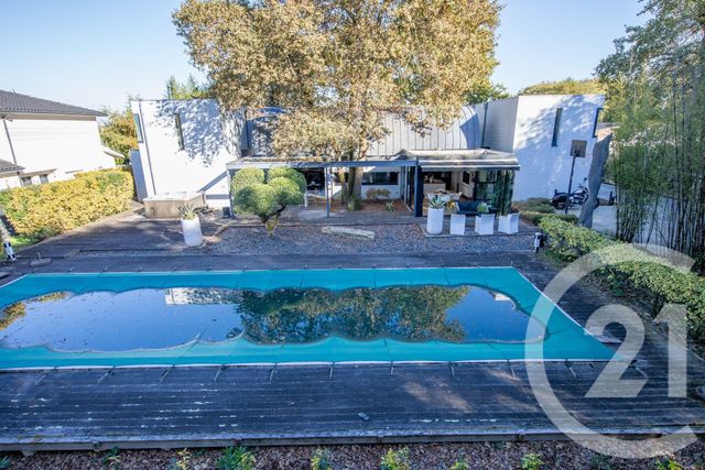 maison à vendre - 6 pièces - 208.35 m2 - ST MEDARD EN JALLES - 33 - AQUITAINE - Century 21 Kadima