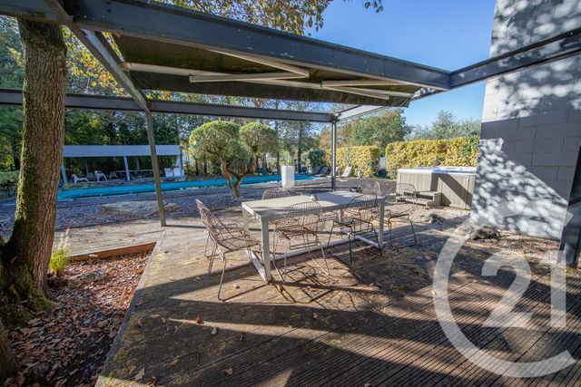 maison à vendre - 6 pièces - 208.35 m2 - ST MEDARD EN JALLES - 33 - AQUITAINE - Century 21 Kadima