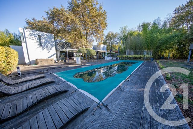 maison à vendre - 6 pièces - 208.35 m2 - ST MEDARD EN JALLES - 33 - AQUITAINE - Century 21 Kadima