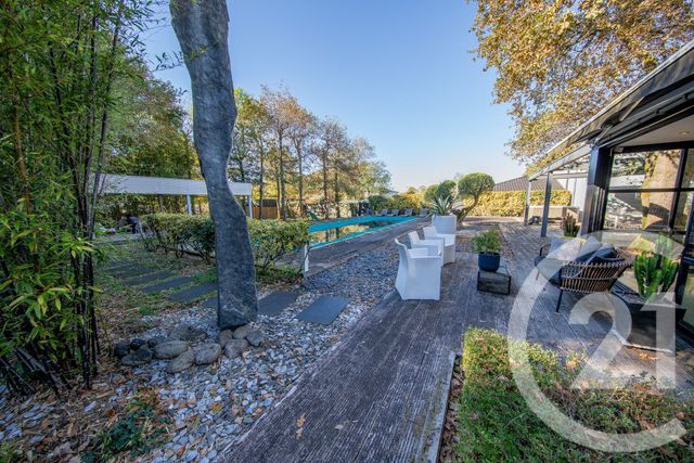 maison à vendre - 6 pièces - 208.35 m2 - ST MEDARD EN JALLES - 33 - AQUITAINE - Century 21 Kadima