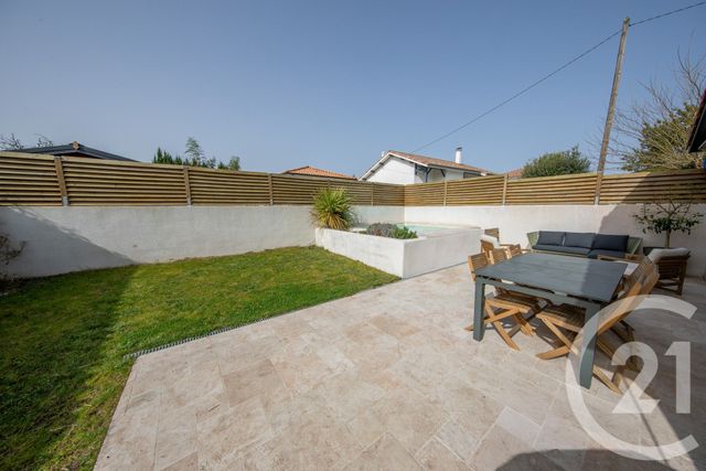 maison à vendre - 7 pièces - 157.36 m2 - ST MEDARD EN JALLES - 33 - AQUITAINE - Century 21 Kadima