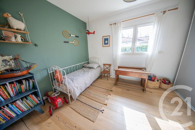 maison à vendre - 7 pièces - 157.36 m2 - ST MEDARD EN JALLES - 33 - AQUITAINE - Century 21 Kadima