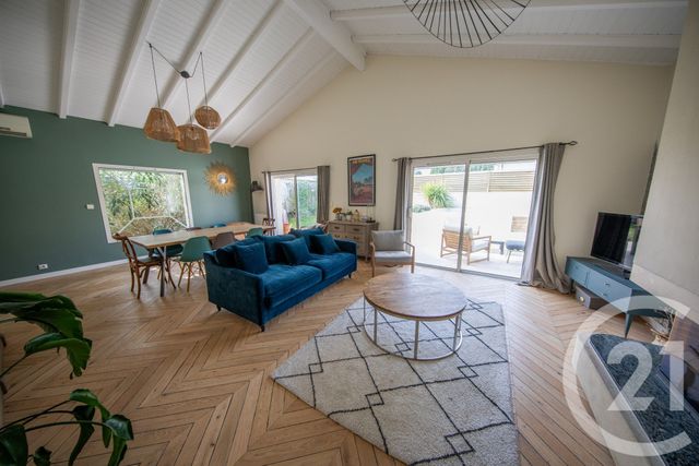 maison à vendre - 7 pièces - 157.36 m2 - ST MEDARD EN JALLES - 33 - AQUITAINE - Century 21 Kadima