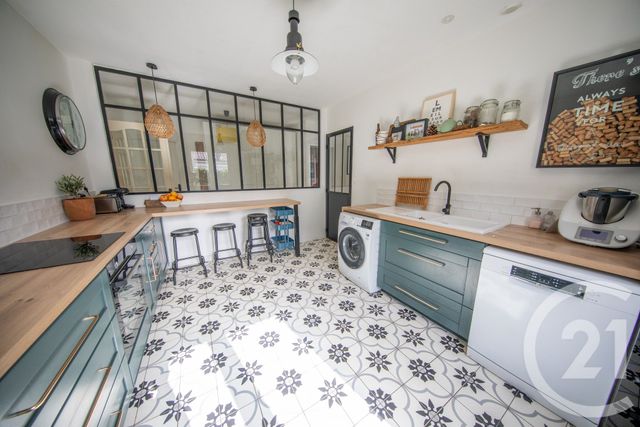 maison à vendre - 7 pièces - 157.36 m2 - ST MEDARD EN JALLES - 33 - AQUITAINE - Century 21 Kadima