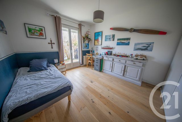 maison à vendre - 7 pièces - 157.36 m2 - ST MEDARD EN JALLES - 33 - AQUITAINE - Century 21 Kadima