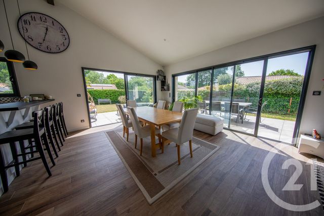 maison à vendre - 6 pièces - 136.94 m2 - ST MEDARD EN JALLES - 33 - AQUITAINE - Century 21 Kadima