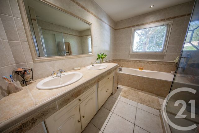 maison à vendre - 5 pièces - 129.55 m2 - ST MEDARD EN JALLES - 33 - AQUITAINE - Century 21 Kadima