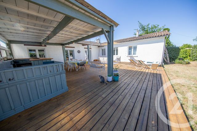 maison à vendre - 7 pièces - 146.16 m2 - ST MEDARD EN JALLES - 33 - AQUITAINE - Century 21 Kadima