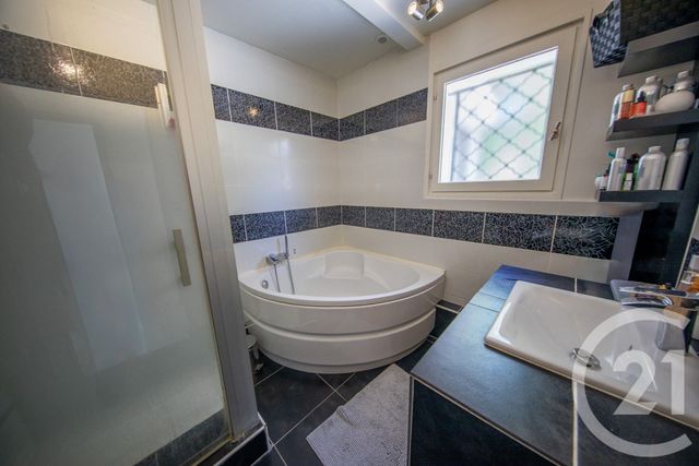 maison à vendre - 6 pièces - 153.0 m2 - SALAUNES - 33 - AQUITAINE - Century 21 Kadima
