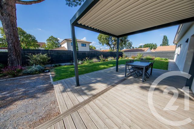 maison à vendre - 6 pièces - 137.76 m2 - ST MEDARD EN JALLES - 33 - AQUITAINE - Century 21 Kadima