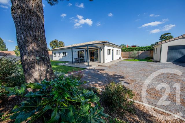 maison à vendre - 6 pièces - 137.76 m2 - ST MEDARD EN JALLES - 33 - AQUITAINE - Century 21 Kadima