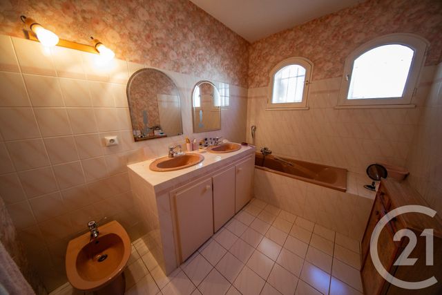 maison à vendre - 5 pièces - 137.71 m2 - ST MEDARD EN JALLES - 33 - AQUITAINE - Century 21 Kadima