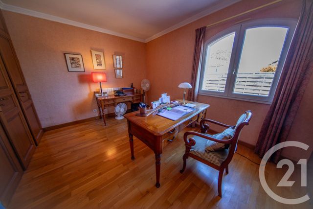 maison à vendre - 5 pièces - 137.71 m2 - ST MEDARD EN JALLES - 33 - AQUITAINE - Century 21 Kadima