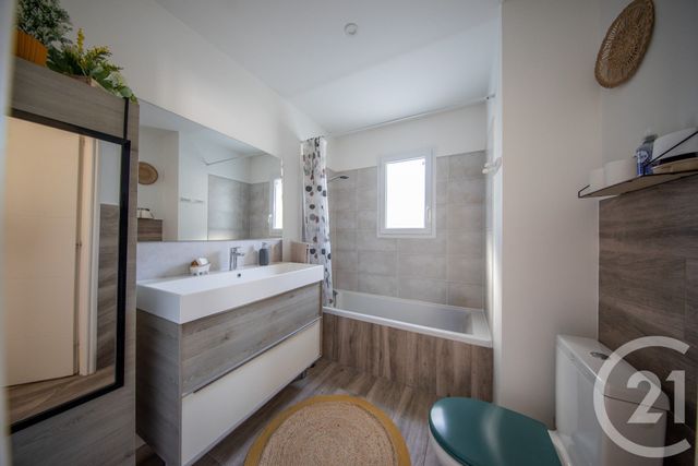maison à vendre - 5 pièces - 118.12 m2 - LE PIAN MEDOC - 33 - AQUITAINE - Century 21 Kadima