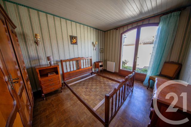 maison à vendre - 5 pièces - 122.4 m2 - ST MEDARD EN JALLES - 33 - AQUITAINE - Century 21 Kadima
