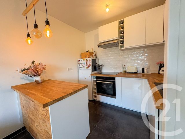 Appartement F2 bis à vendre - 3 pièces - 56.19 m2 - ST MEDARD EN JALLES - 33 - AQUITAINE - Century 21 Kadima