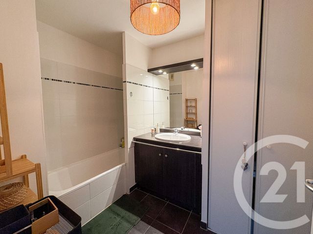 Appartement F2 bis à vendre - 3 pièces - 56.19 m2 - ST MEDARD EN JALLES - 33 - AQUITAINE - Century 21 Kadima