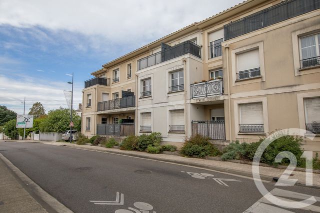 Appartement T2 à vendre - 3 pièces - 55.77 m2 - ST MEDARD EN JALLES - 33 - AQUITAINE - Century 21 Kadima