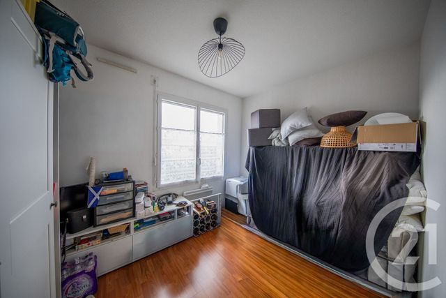 Appartement T2 à vendre - 3 pièces - 55.77 m2 - ST MEDARD EN JALLES - 33 - AQUITAINE - Century 21 Kadima