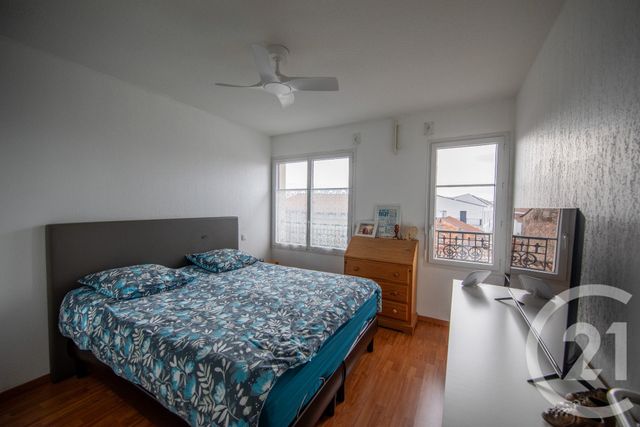 Appartement T2 à vendre - 3 pièces - 55.77 m2 - ST MEDARD EN JALLES - 33 - AQUITAINE - Century 21 Kadima