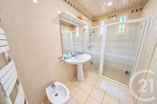 maison à vendre - 7 pièces - 154.24 m2 - ST AUBIN DE MEDOC - 33 - AQUITAINE - Century 21 Kadima